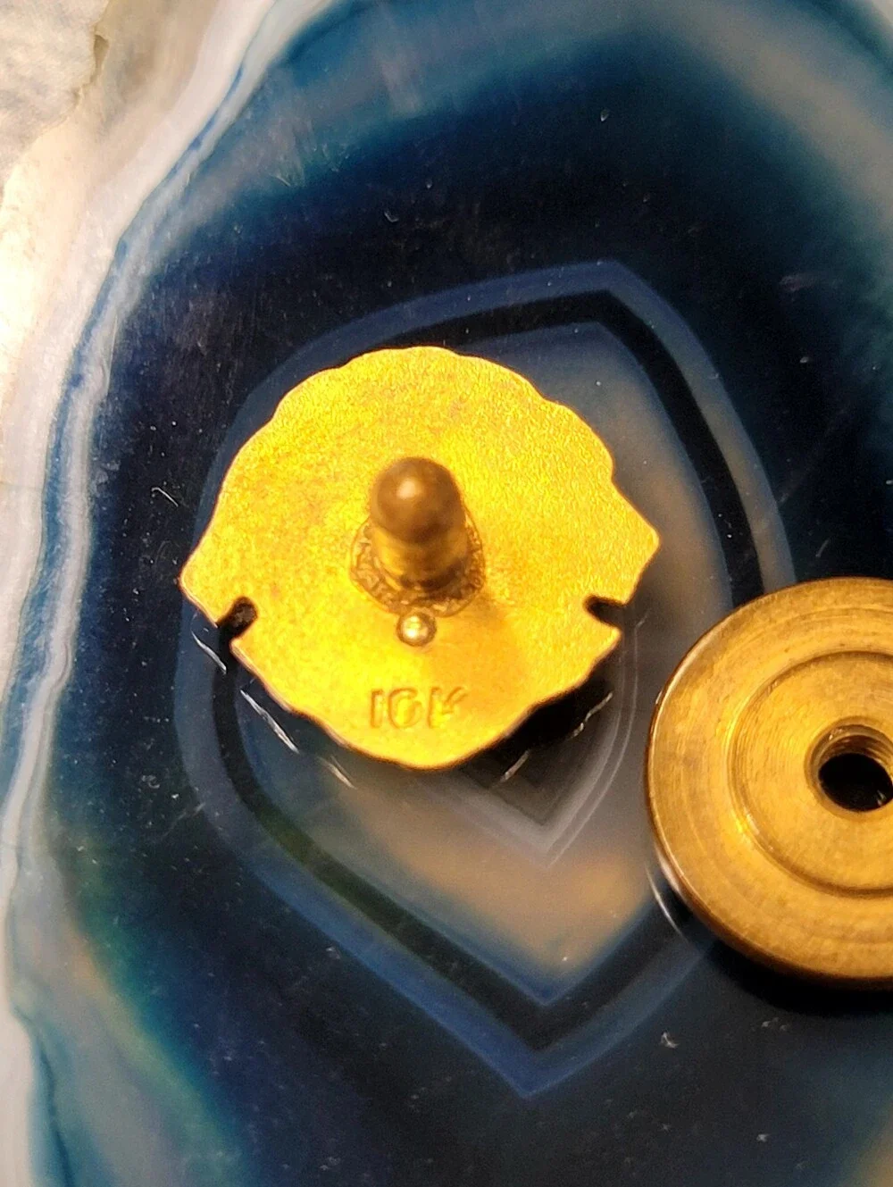 10k Lions Club Past President Pin - Gold Tone